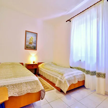Bruna 653 Apartman *