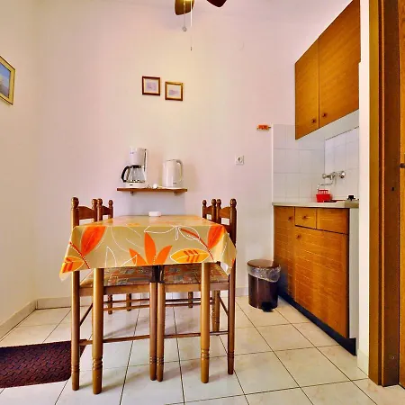 Bruna 653 Apartman *