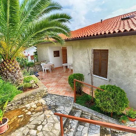 Apartment Bruna 653 *