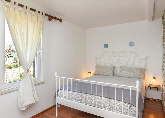 Bruna 653 아파트 라벡