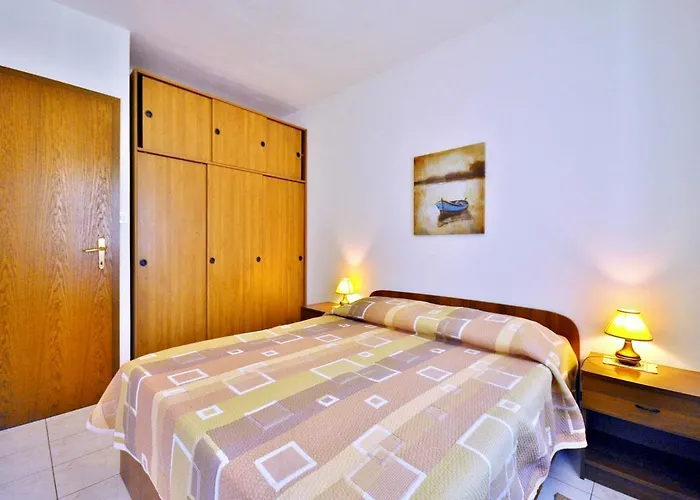 아파트 Bruna 653 *