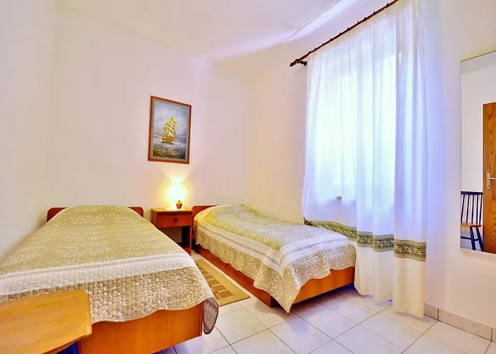 Bruna 653 아파트 *