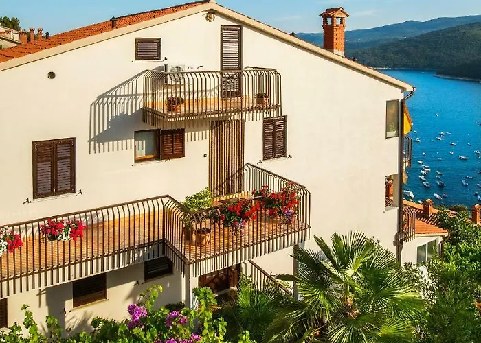 Bruna 653 아파트 라벡